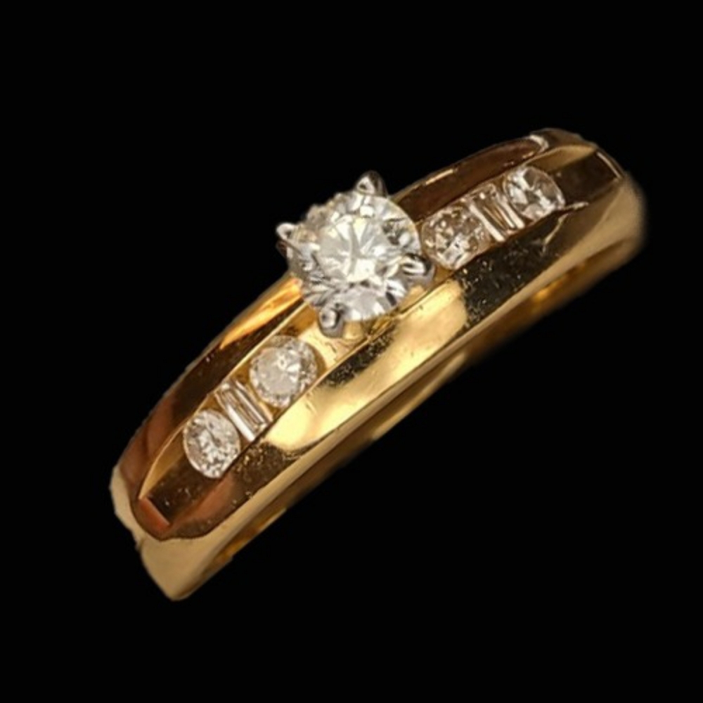 Gold diamond ring yellow gold new